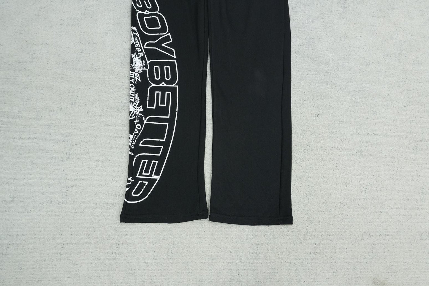 C - SWEATPANTS