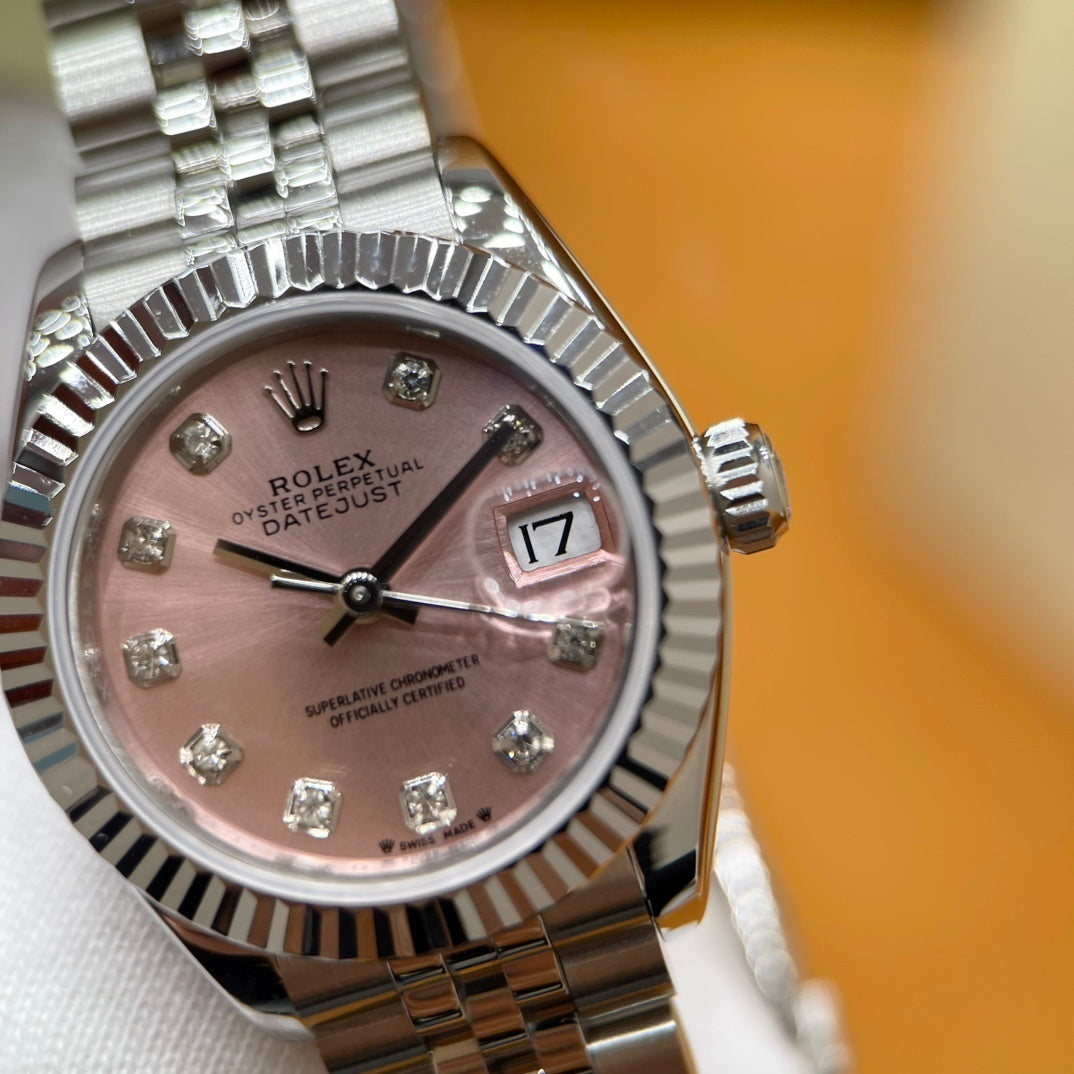 M - Watch