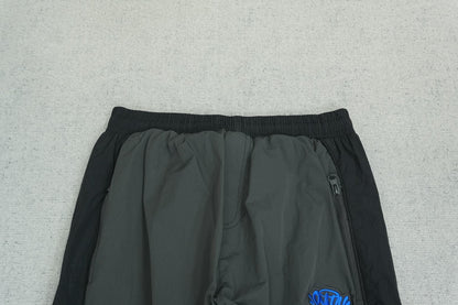 S - SWEATPANTS