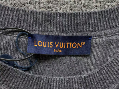 L - SWEATER