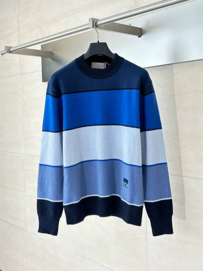 D - SWEATER