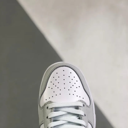 N - SNEAKERS