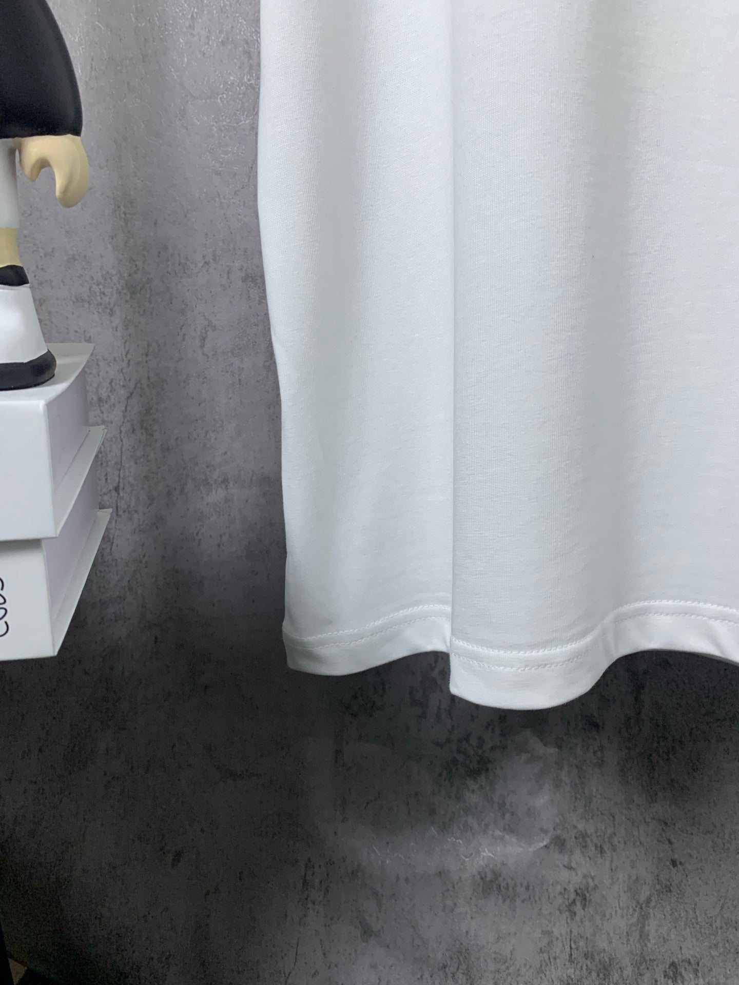 L - TSHIRT