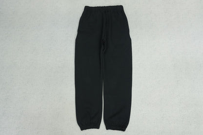 F - SWEATPANTS