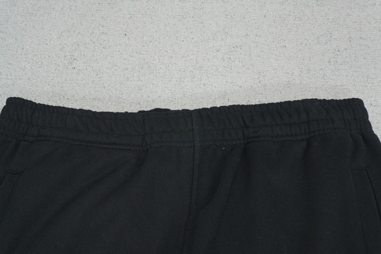 C - SWEATPANTS