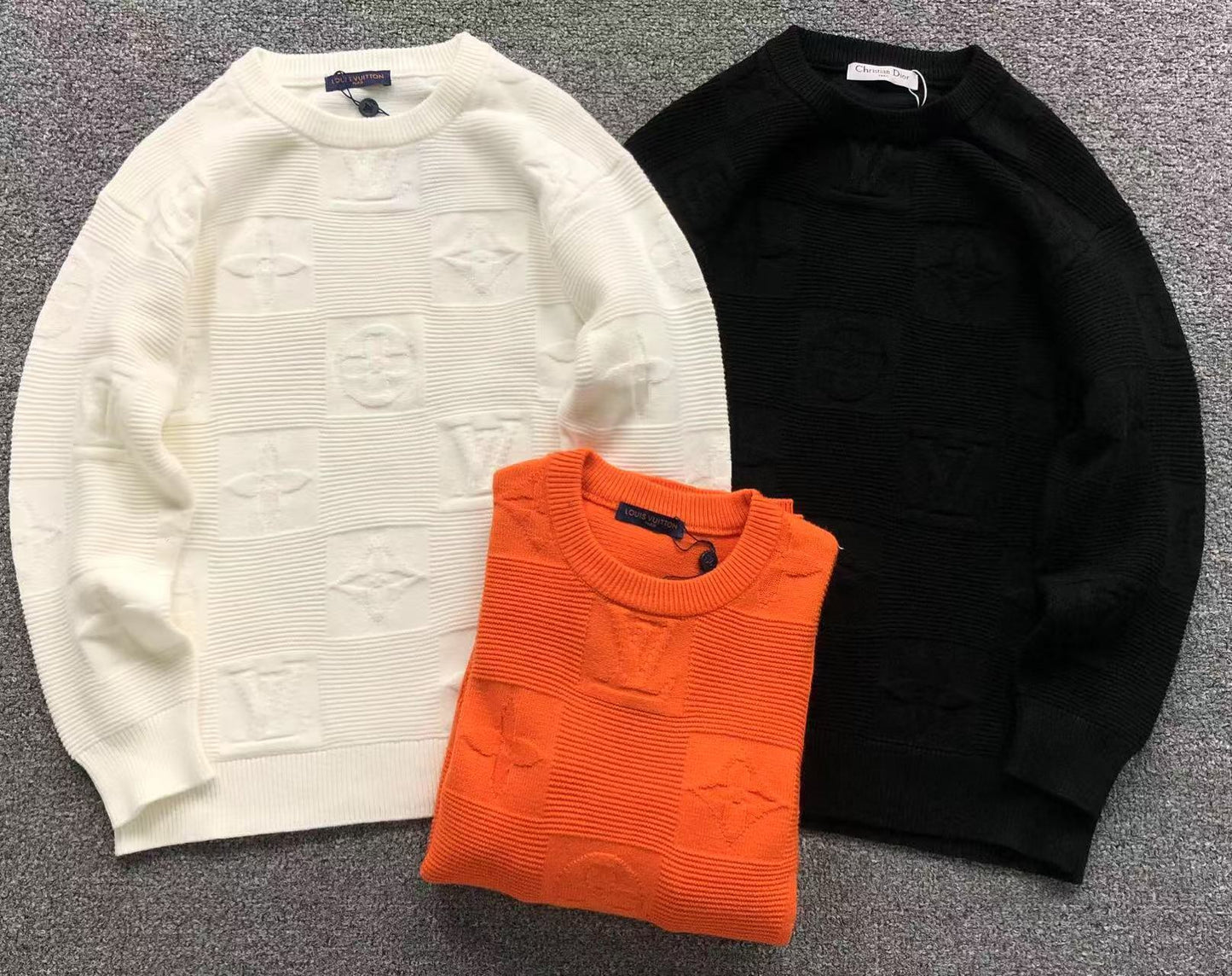 L - SWEATER