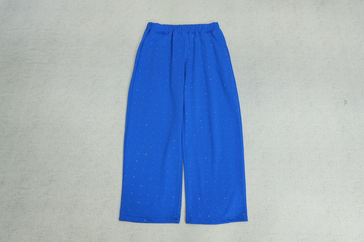 S - SWEATPANTS