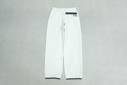 S - SWEATPANTS