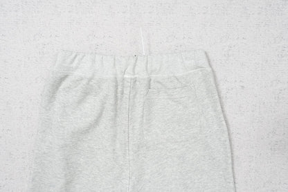 L - SWEATPANTS