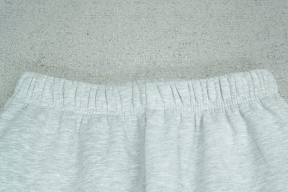 B - SWEATPANTS