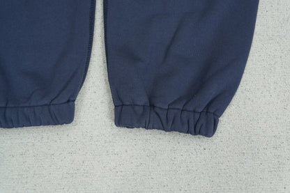 S - SWEATPANTS