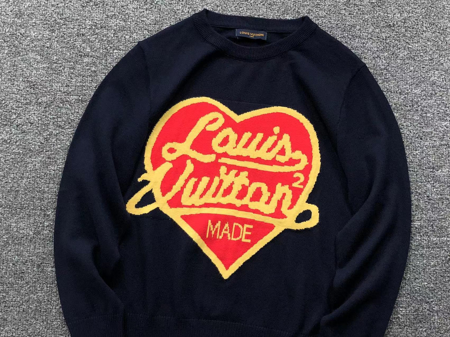 L - SWEATER