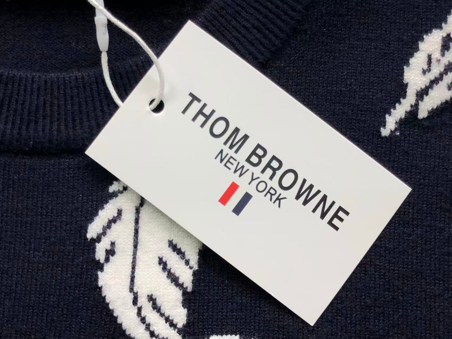 T - SWEATER