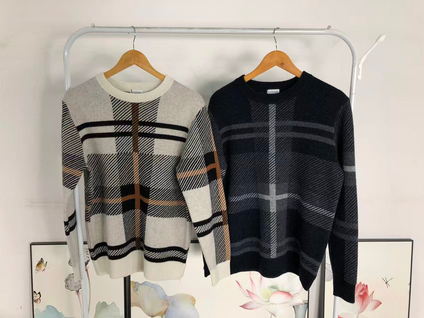 B - SWEATER