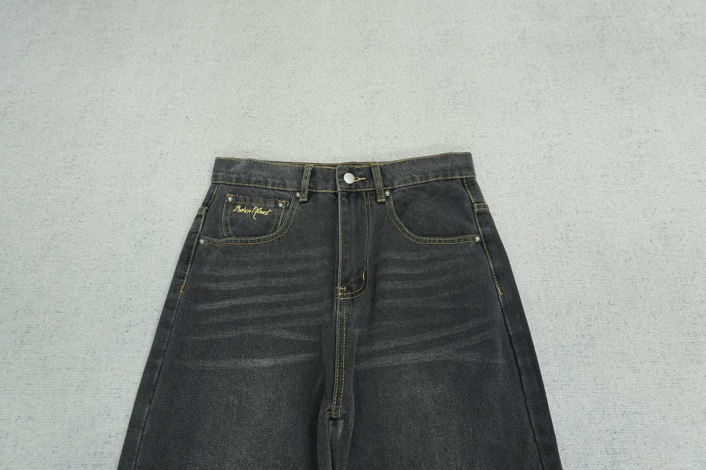B - JEANS