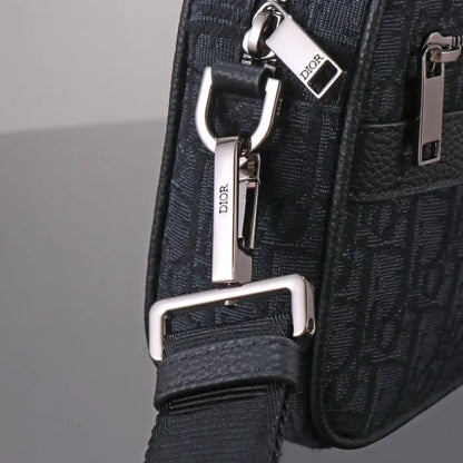 D - TASCHE