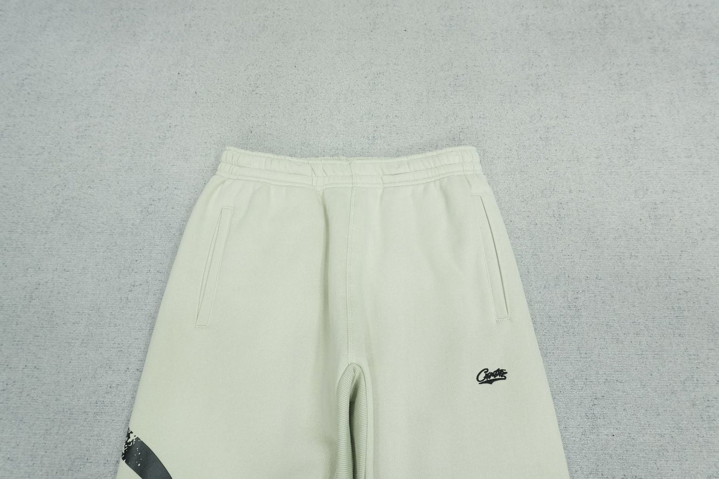 C - SWEATPANTS