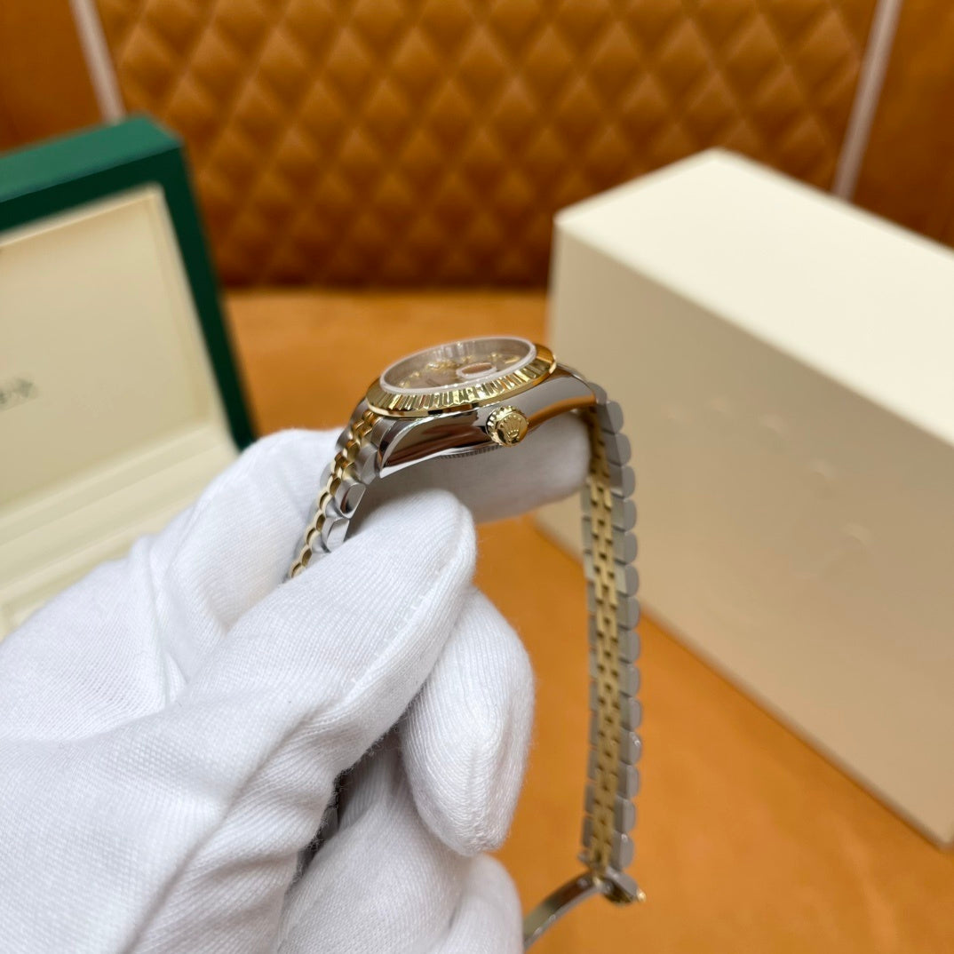 M - Watch