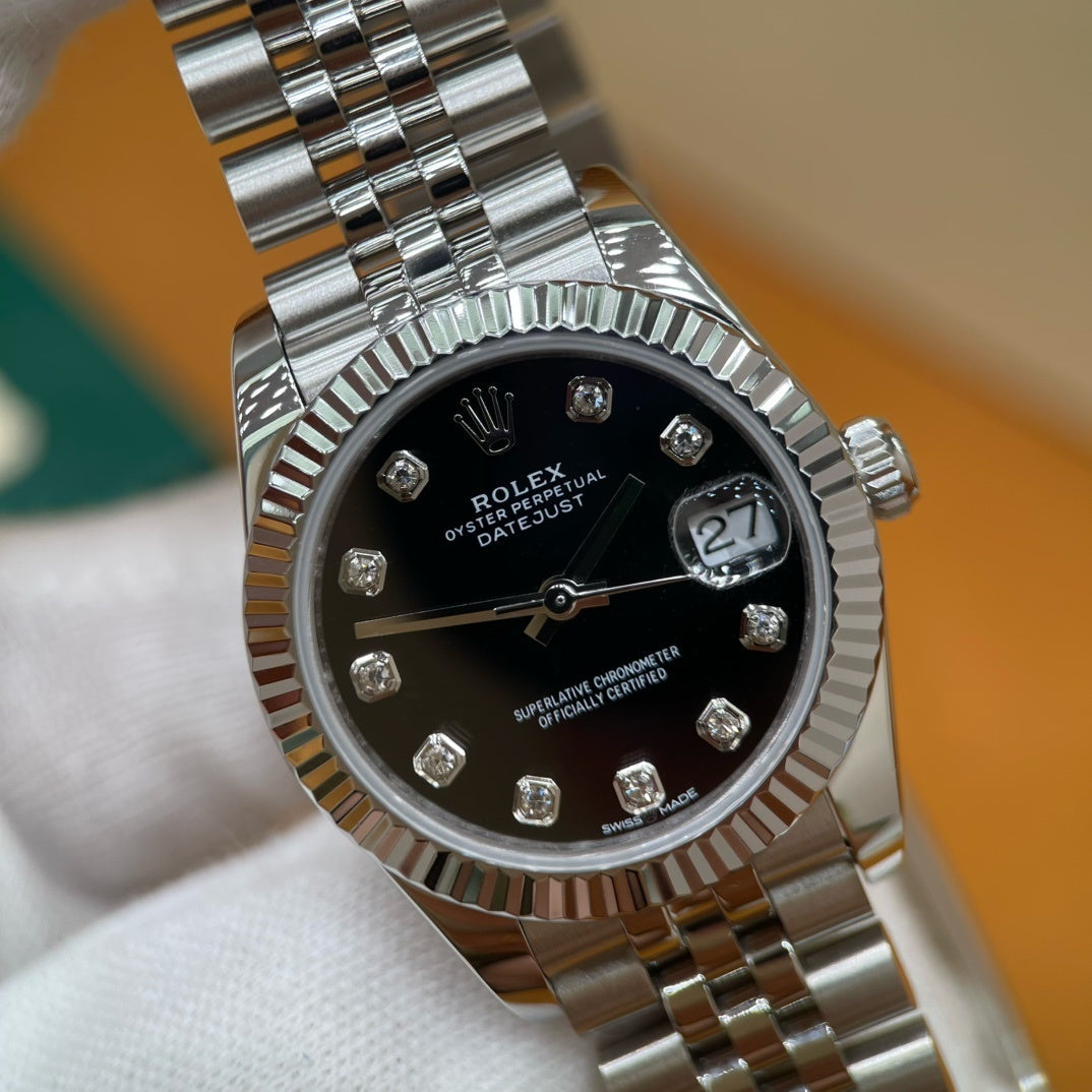 M - Watch