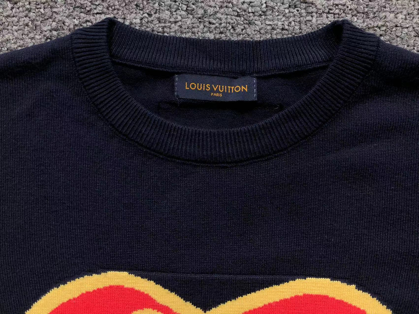 L - SWEATER