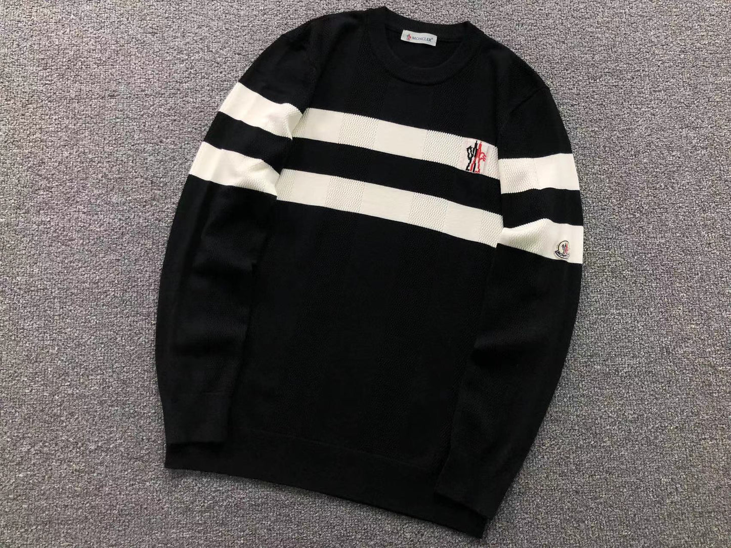 M - SWEATER
