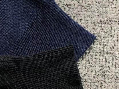 H - SWEATER