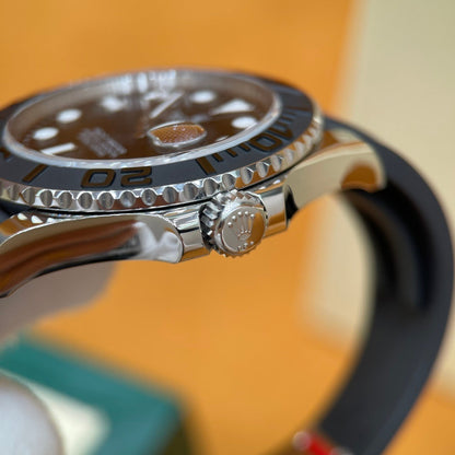 M - Watch