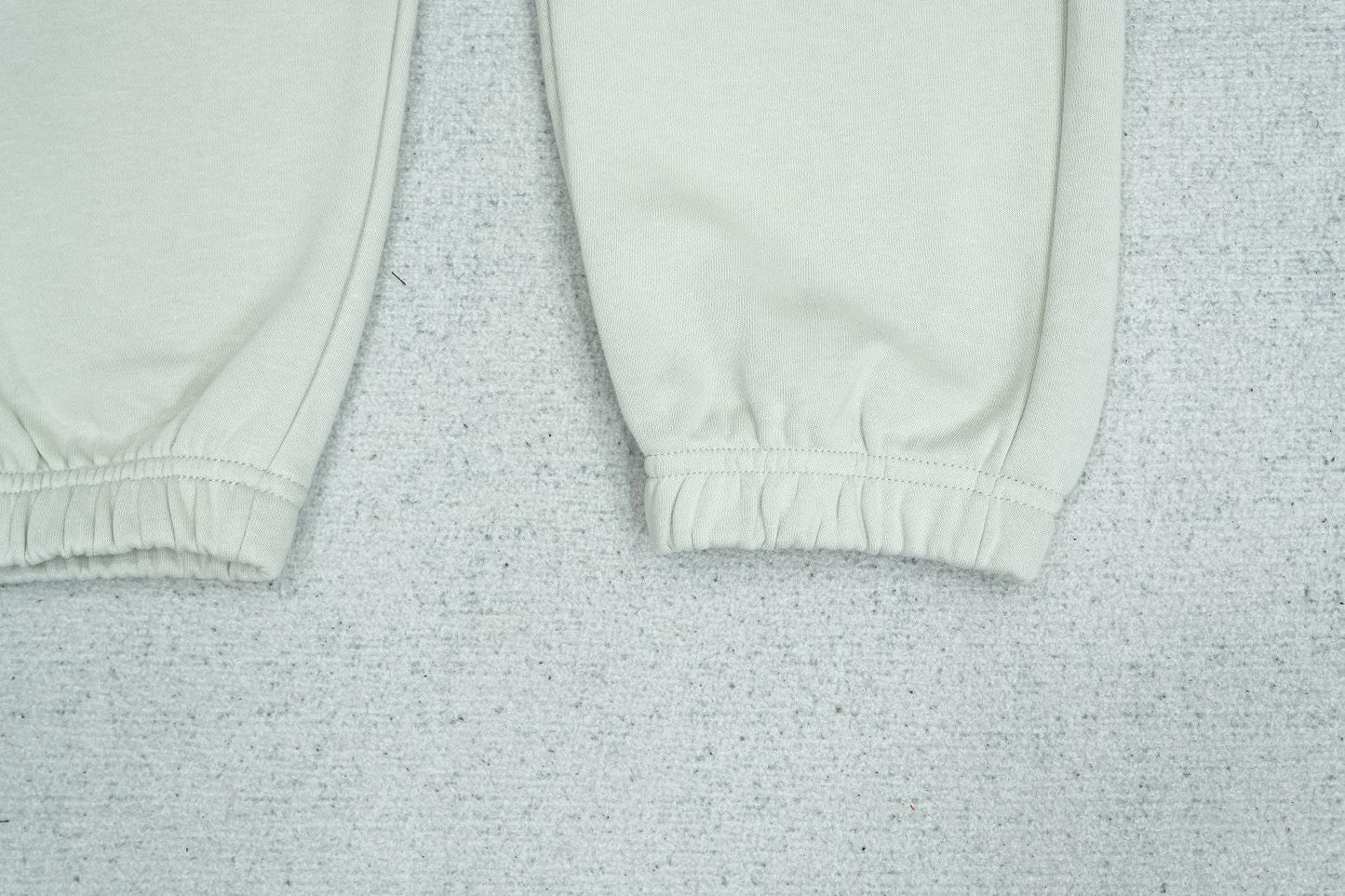 C - SWEATPANTS