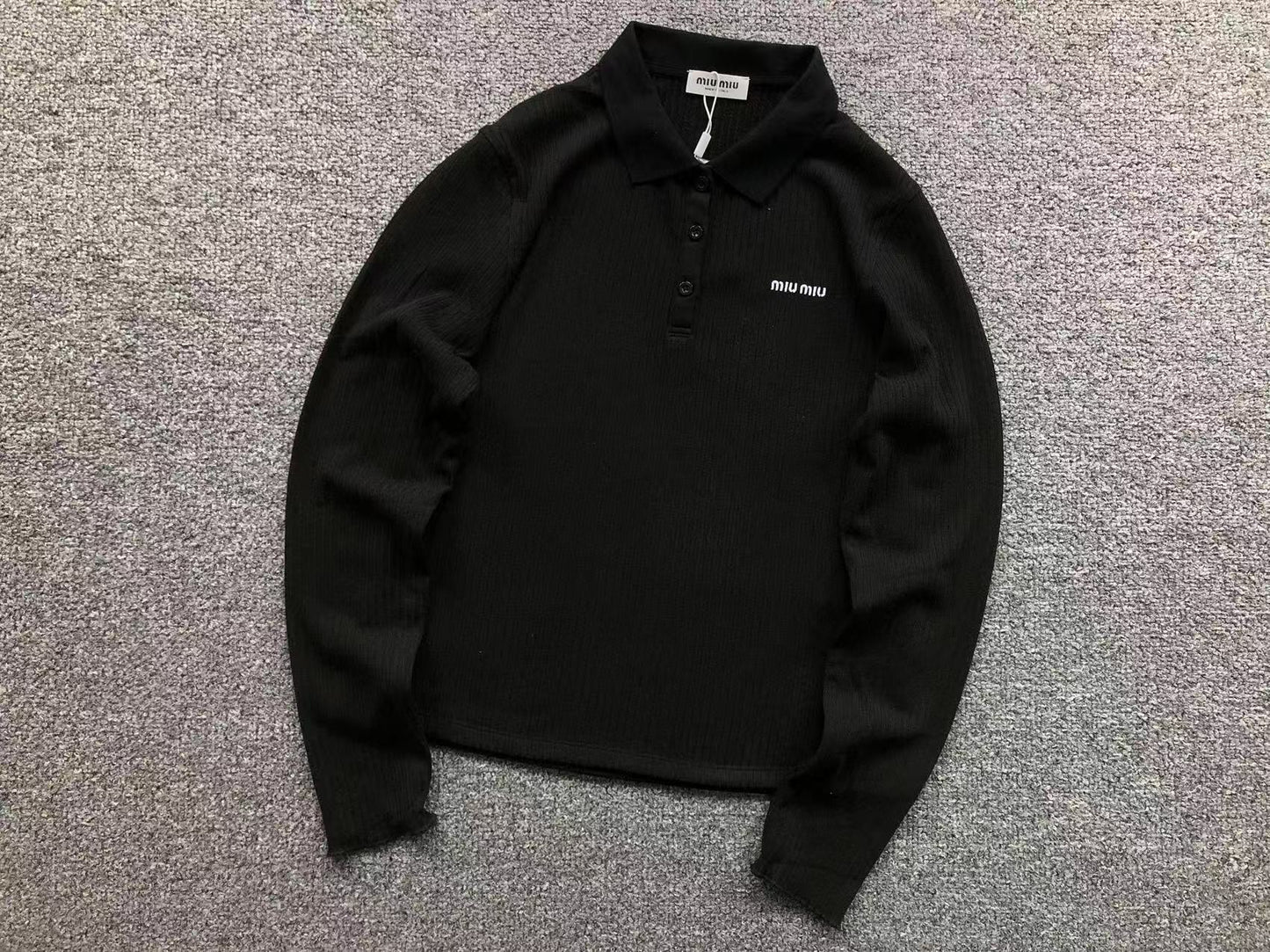 M - SWEATER