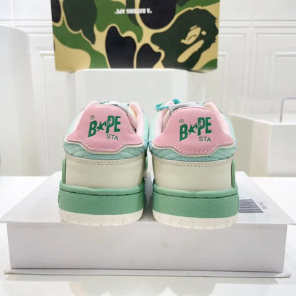 B - SNEAKERS