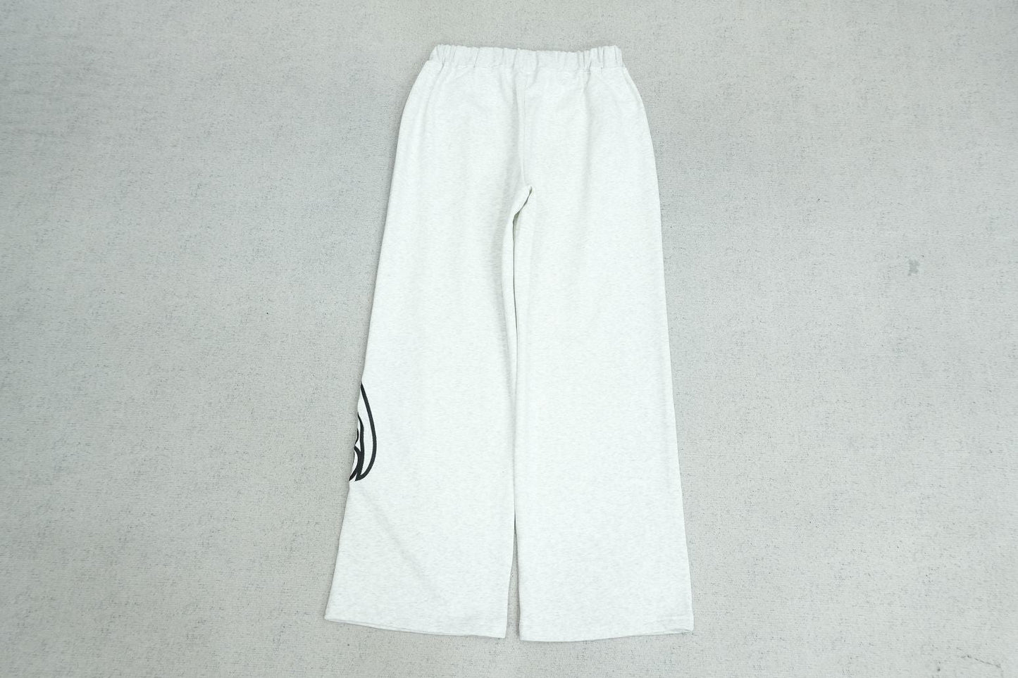 S - SWEATPANTS