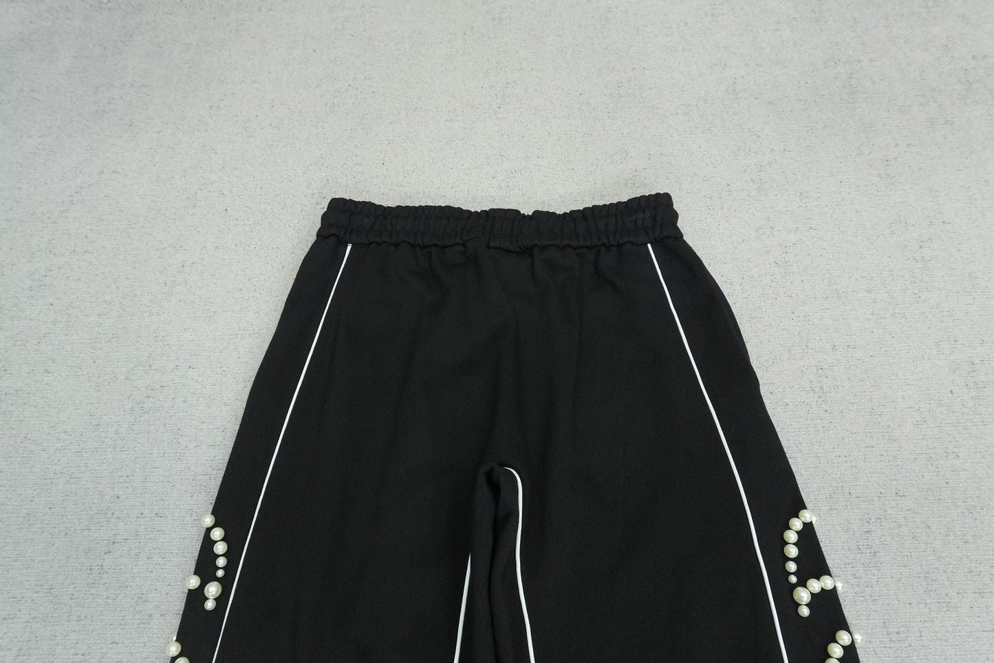 G - SWEATPANTS
