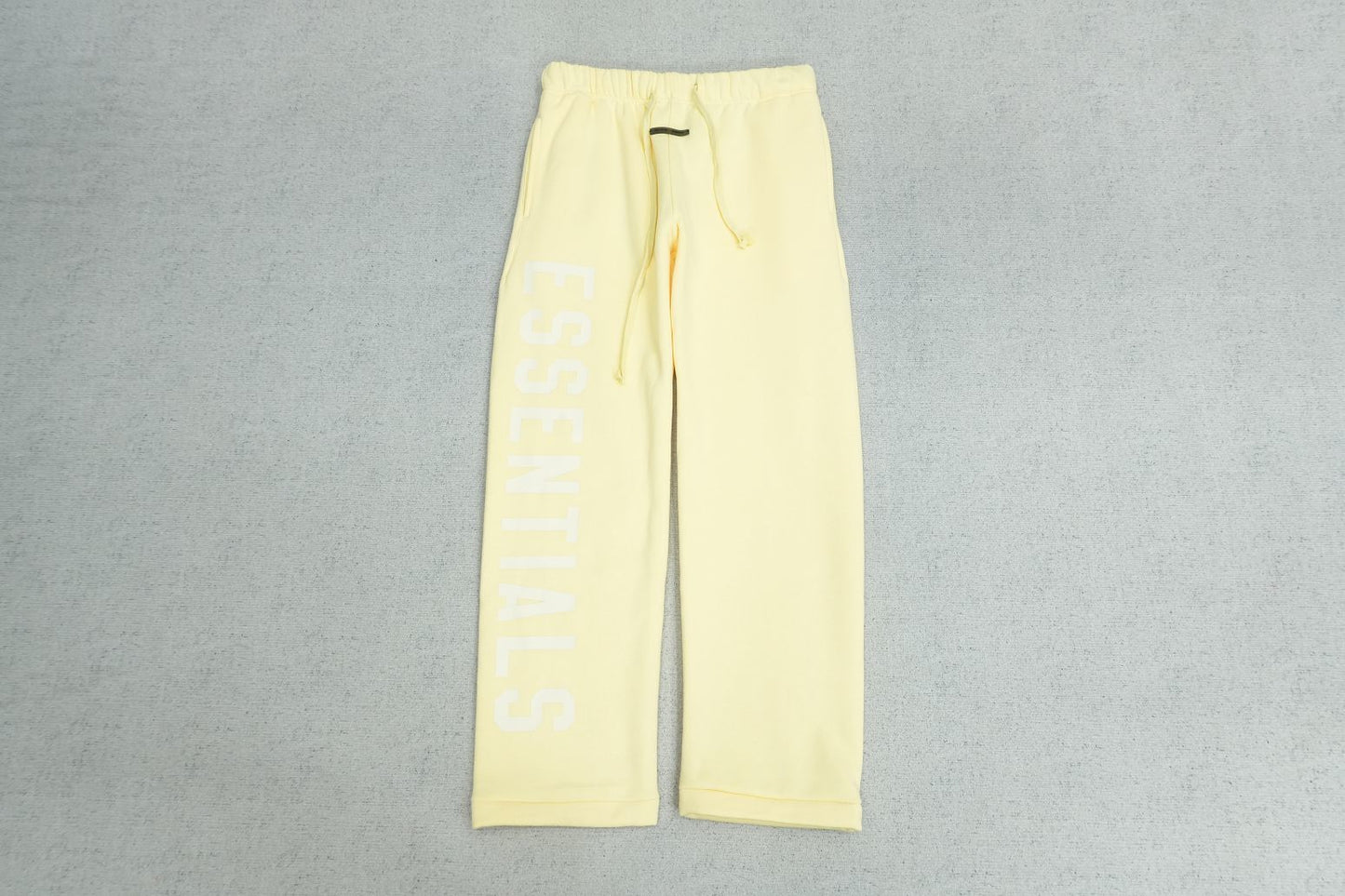 F - SWEATPANTS