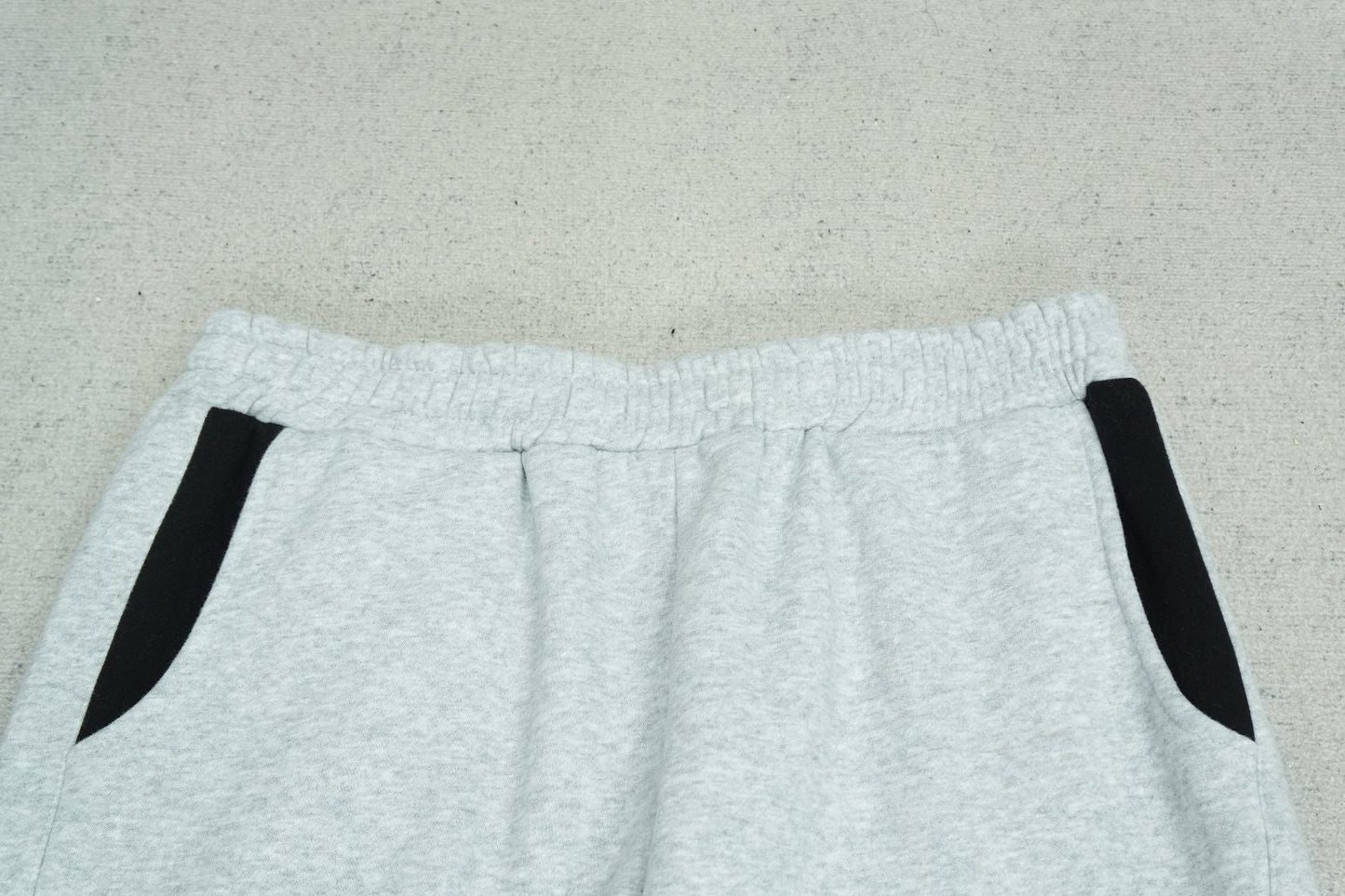 M - SWEATPANTS