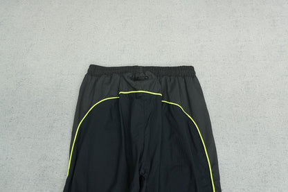 S - SWEATPANTS