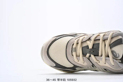 A - SNEAKERS