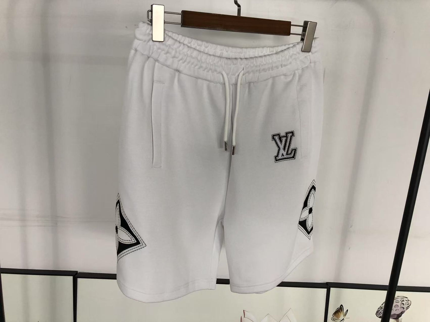 L - SHORTS