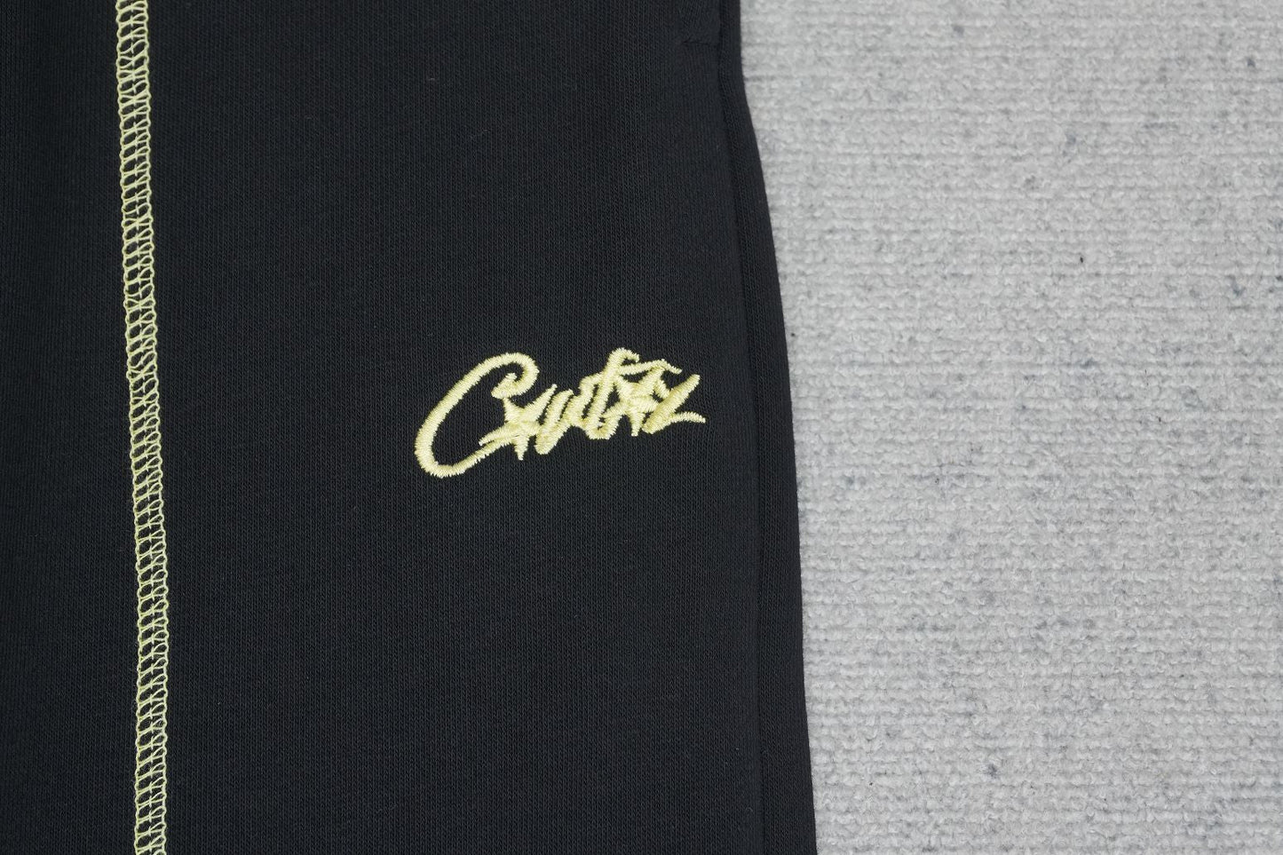 C - SWEATPANTS