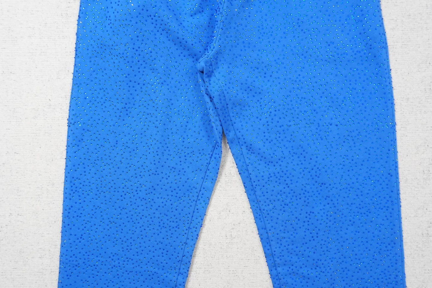 S - SWEATPANTS