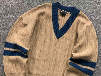 E - SWEATER