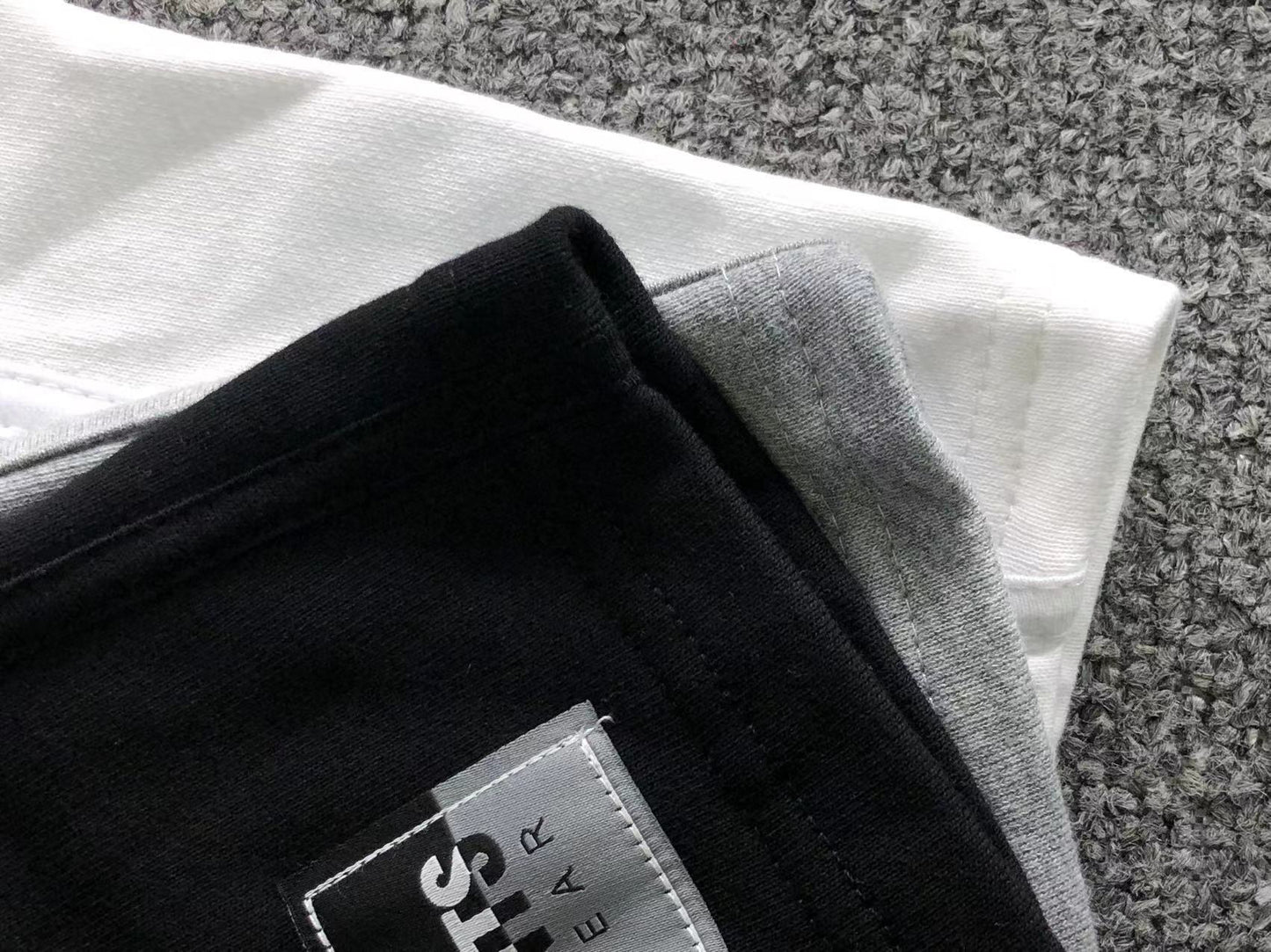 V - SHORTS