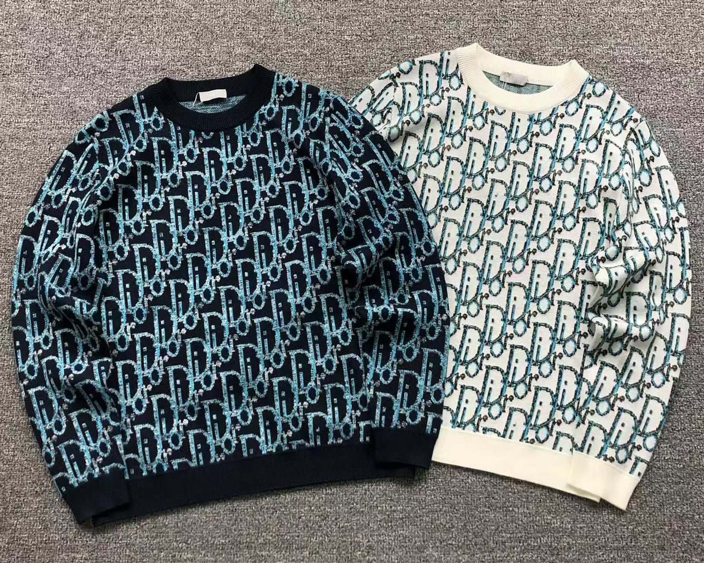 D - SWEATER
