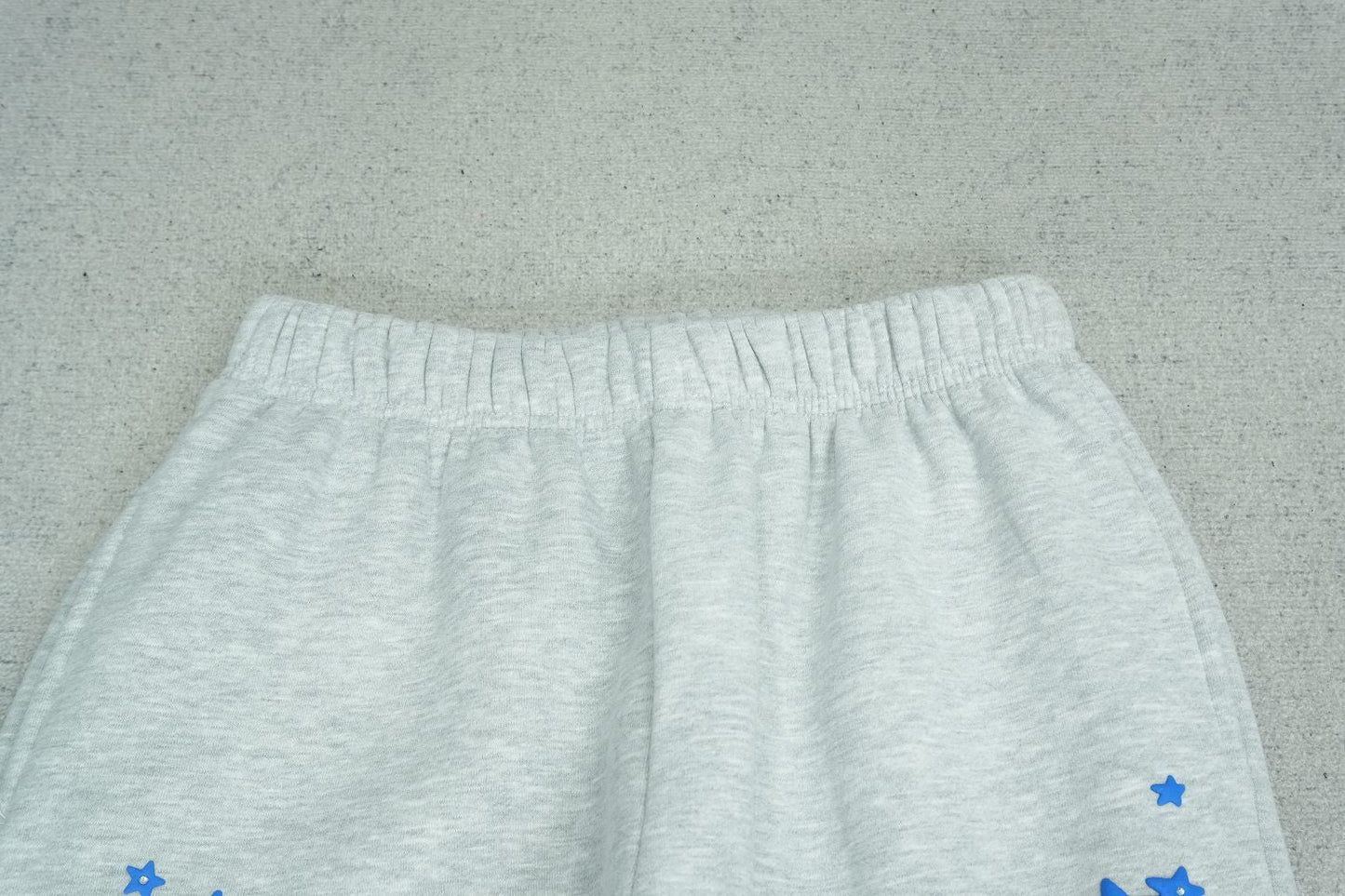 B - SWEATPANTS