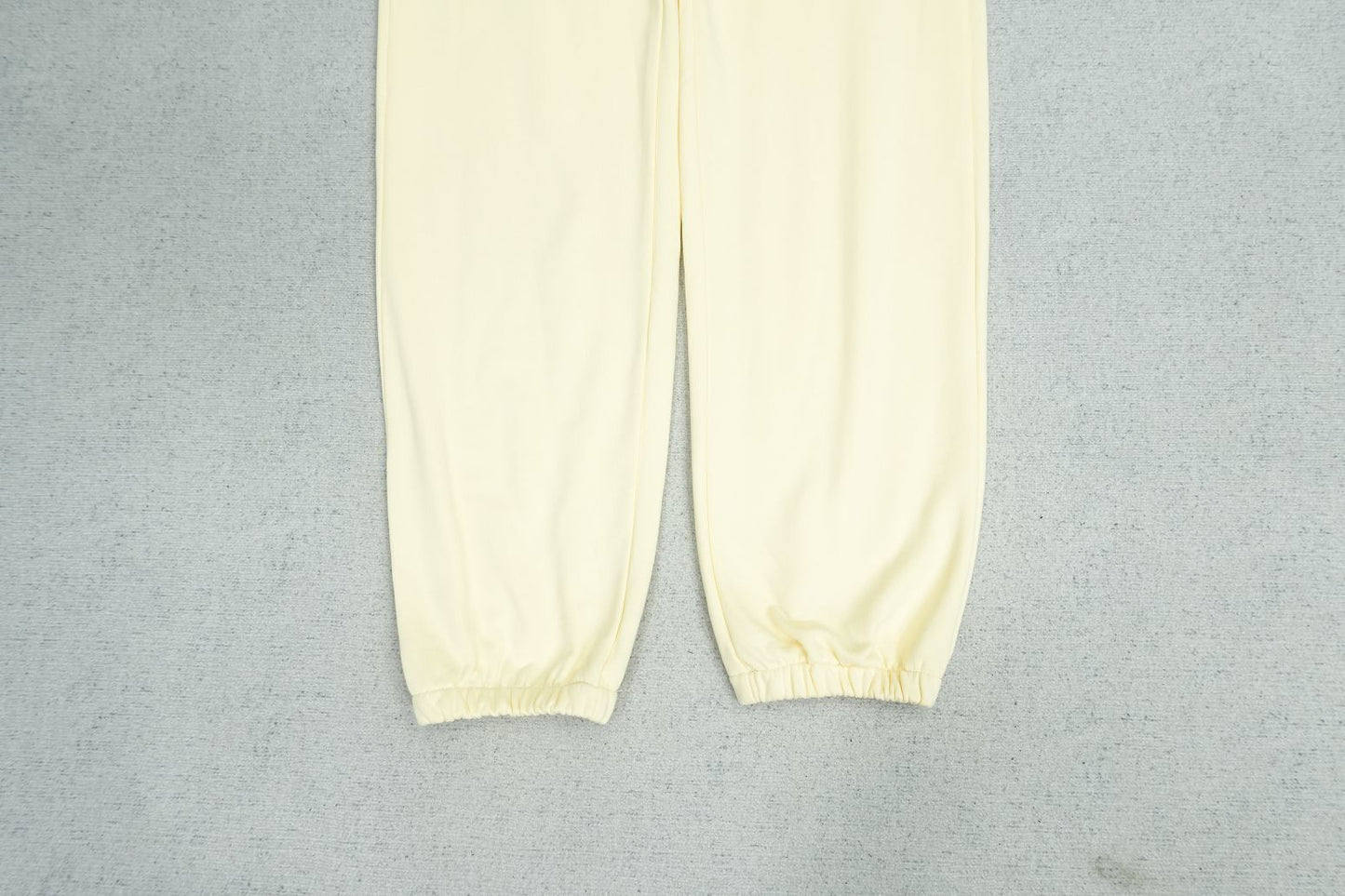 G - SWEATPANTS