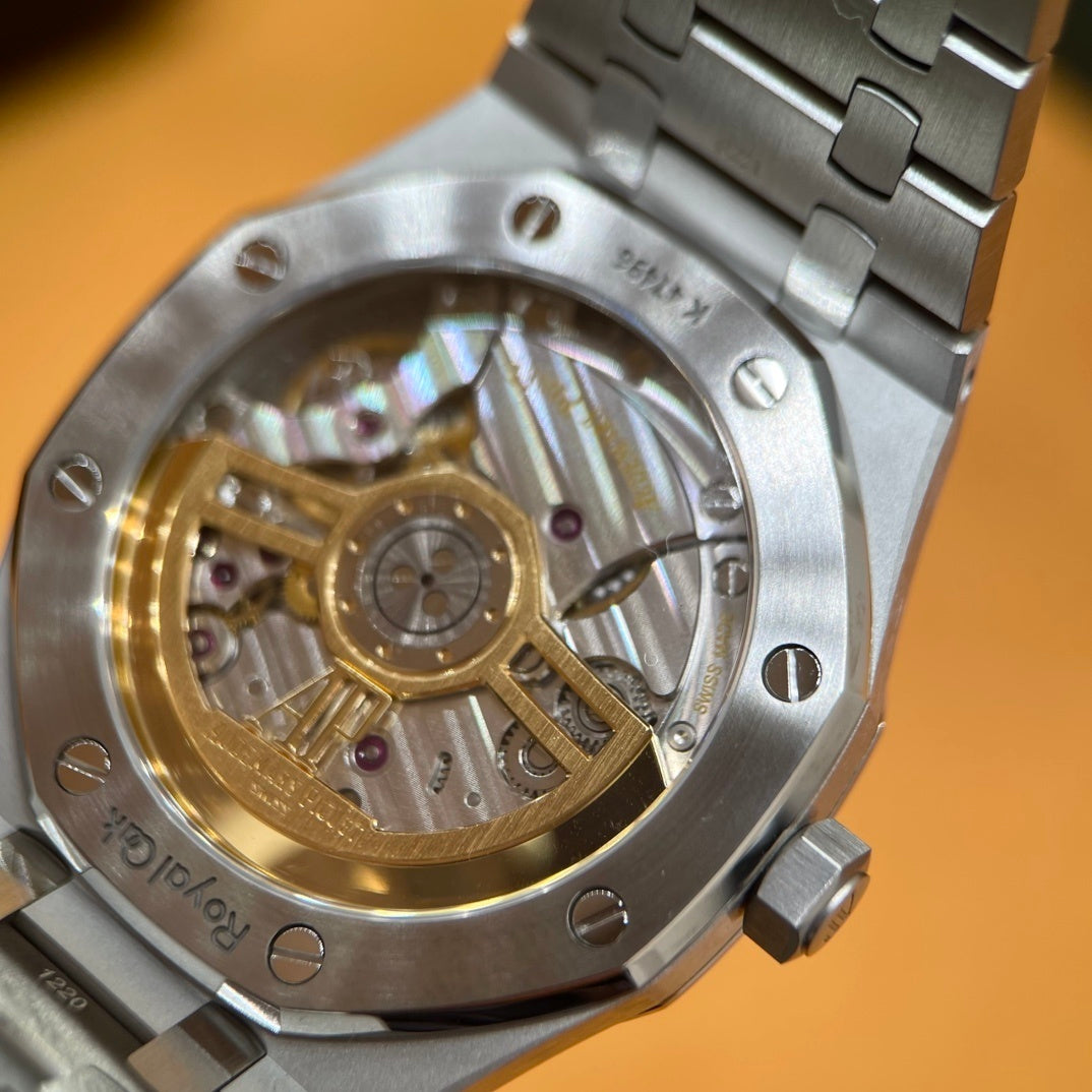 P - Watch