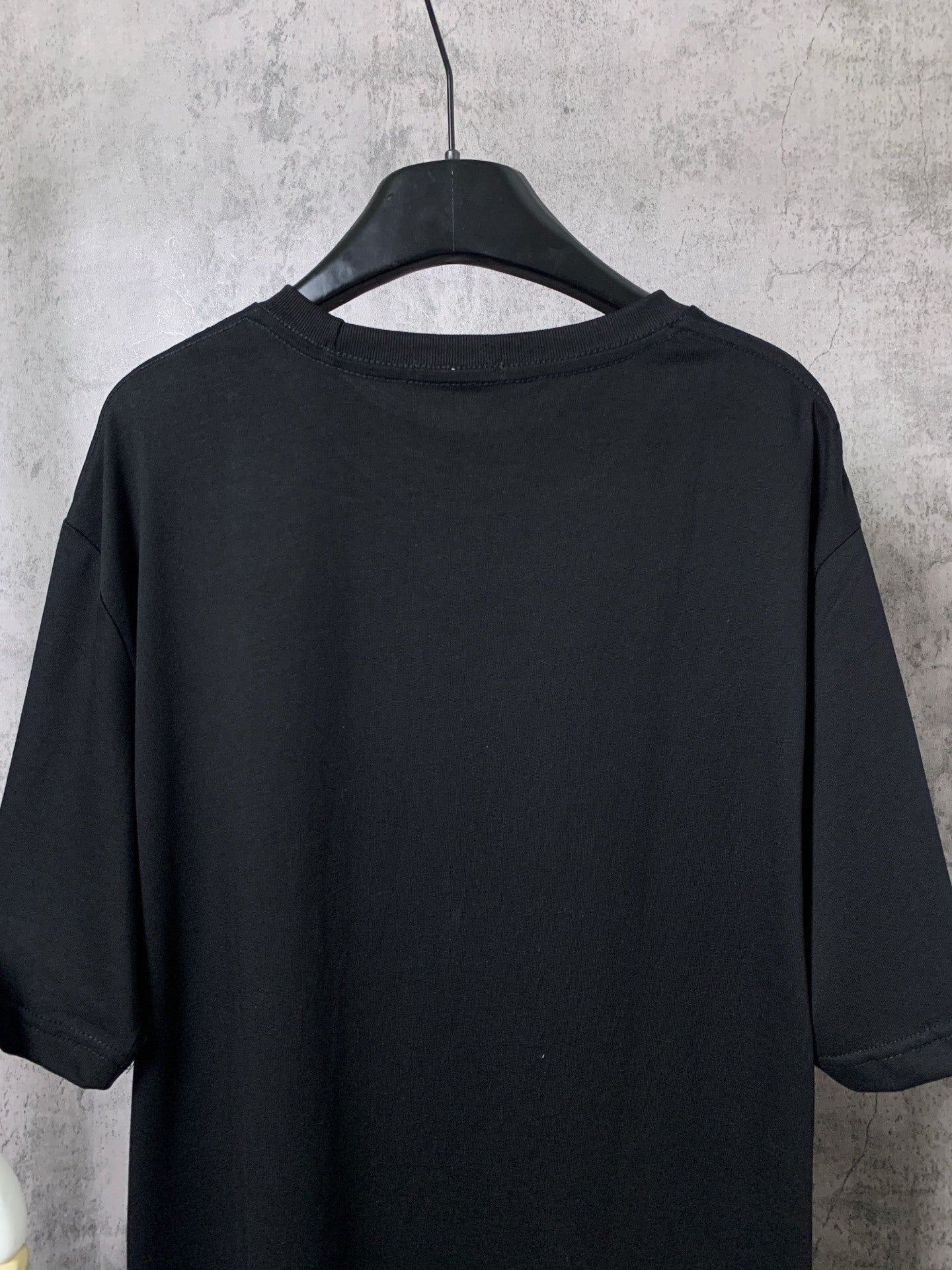 L - TSHIRT