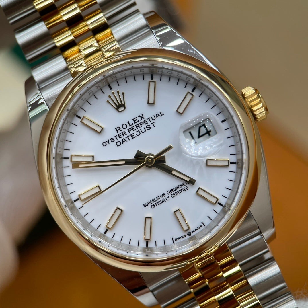 M - Watch