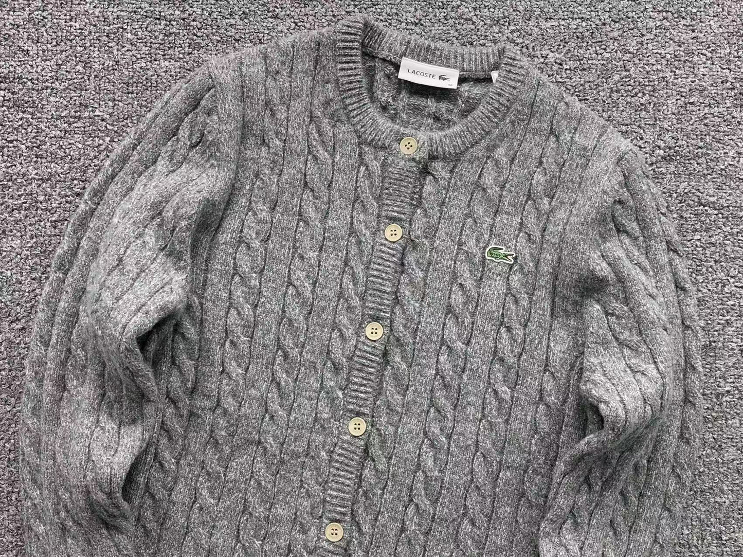 L - SWEATER