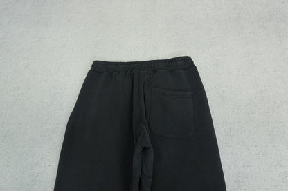 S - SWEATPANTS