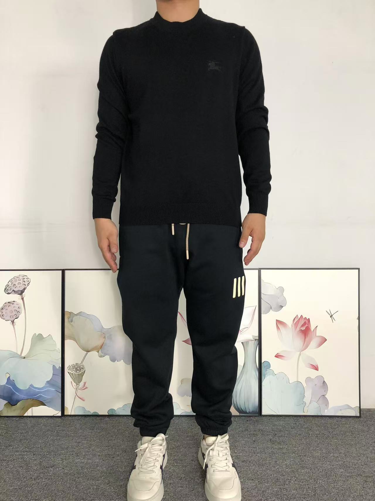 B - SWEATER
